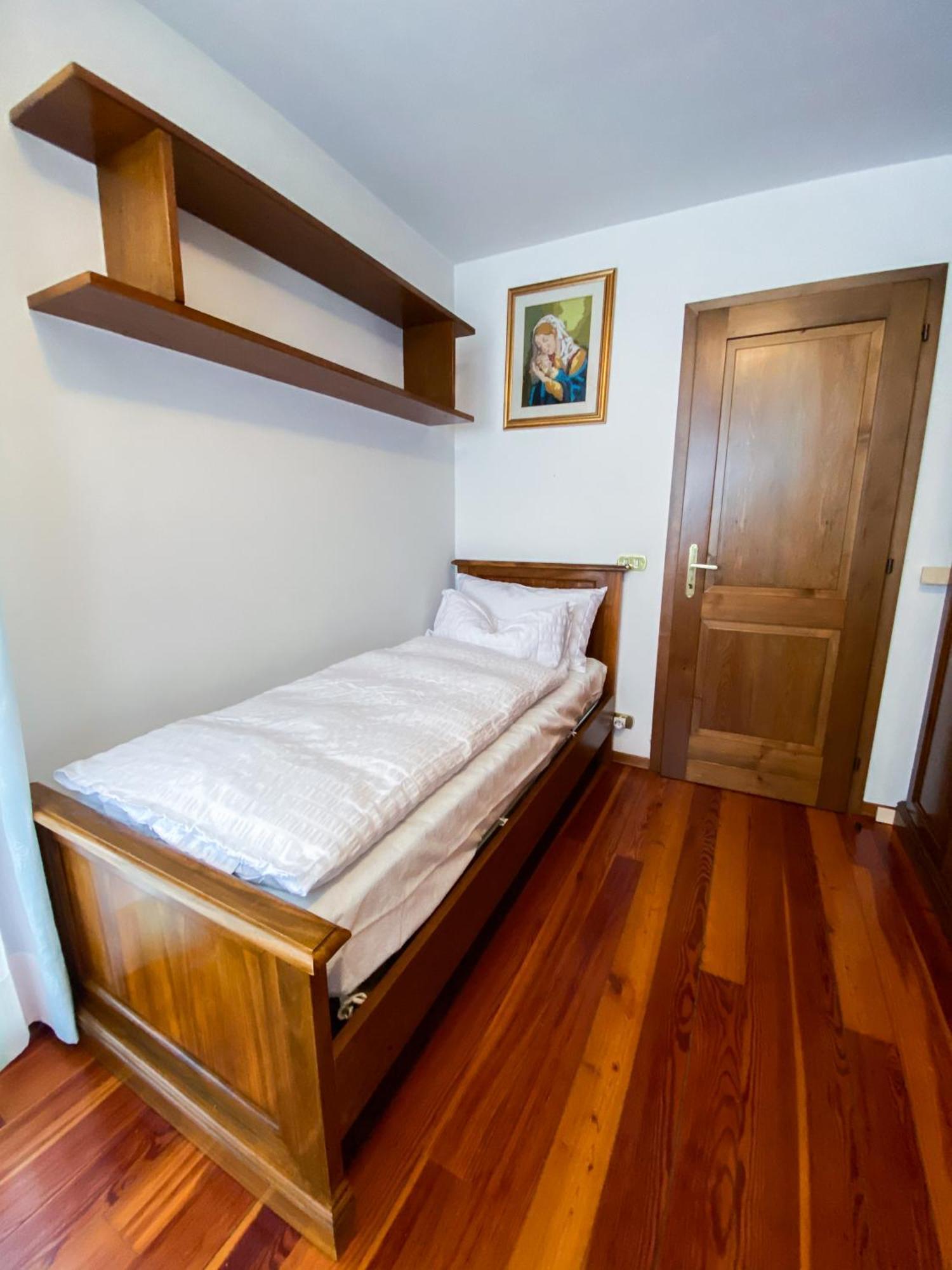 Lares Garden House Apartment Madonna di Campiglio Phòng bức ảnh